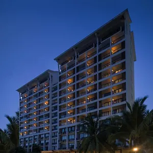 Hotel Ramada Plaza By Wyndham Bay, Sanya